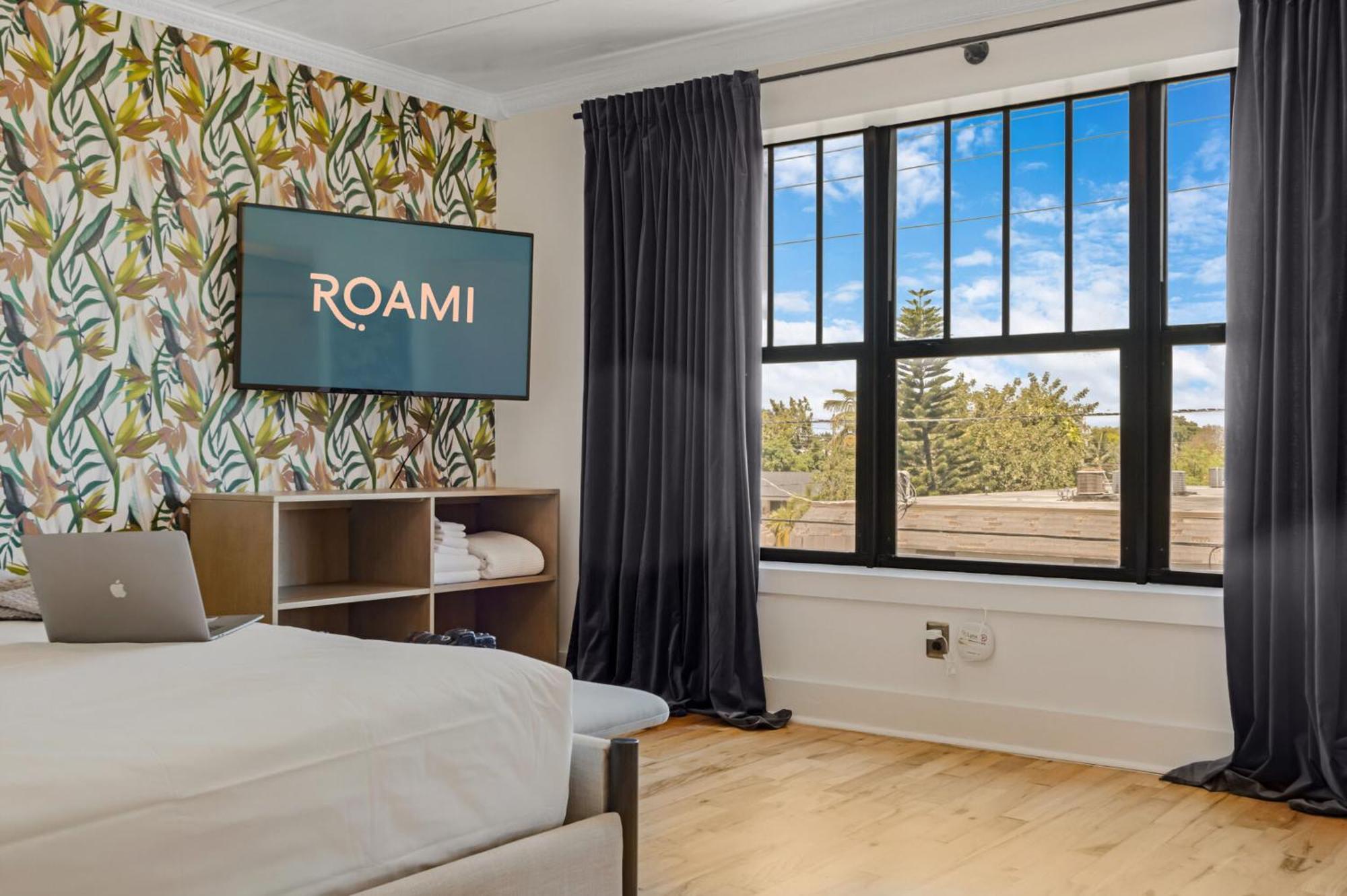 Roami At Tower Hotel - Calle Ocho Miami Bagian luar foto