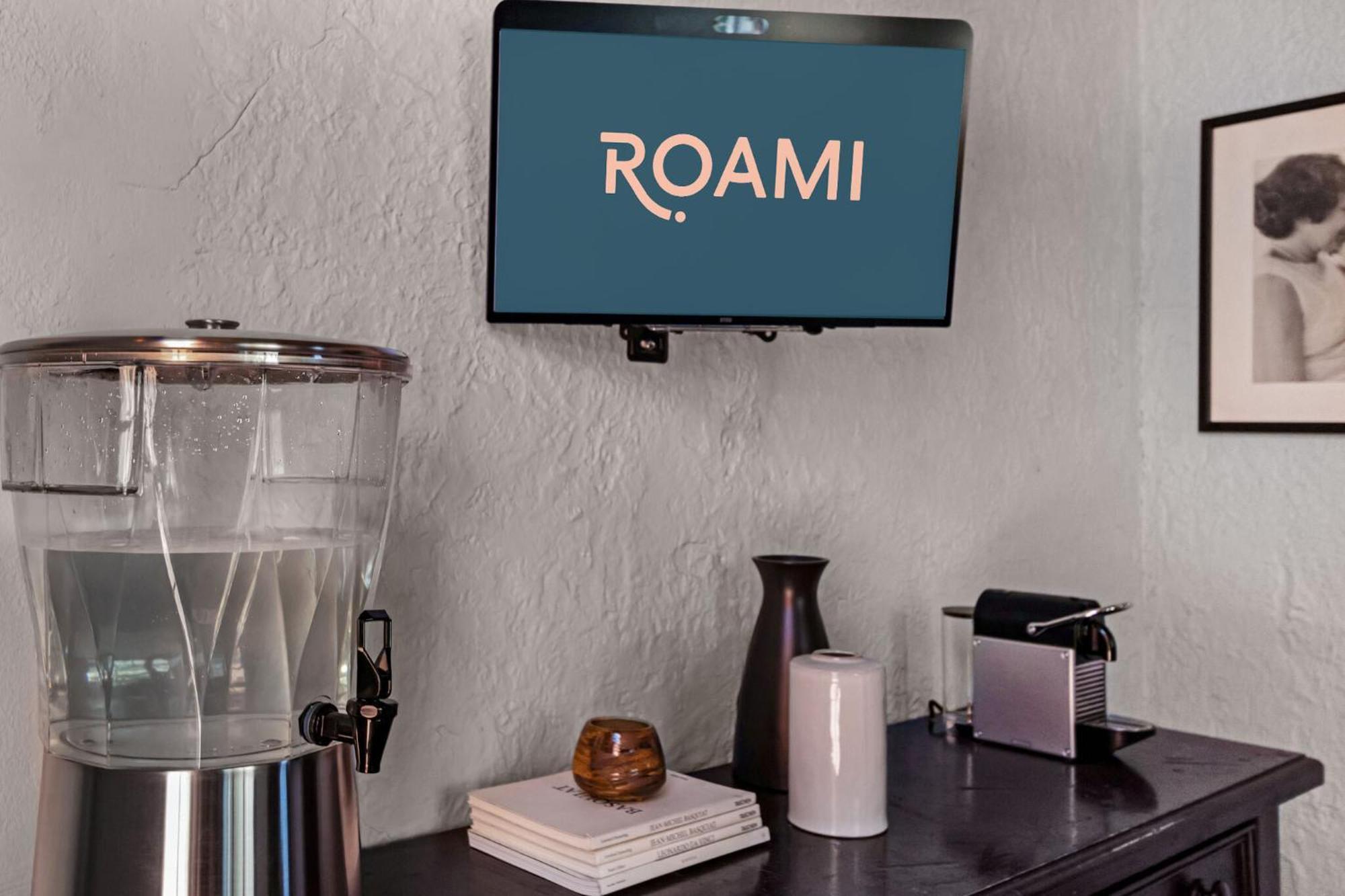 Roami At Tower Hotel - Calle Ocho Miami Bagian luar foto